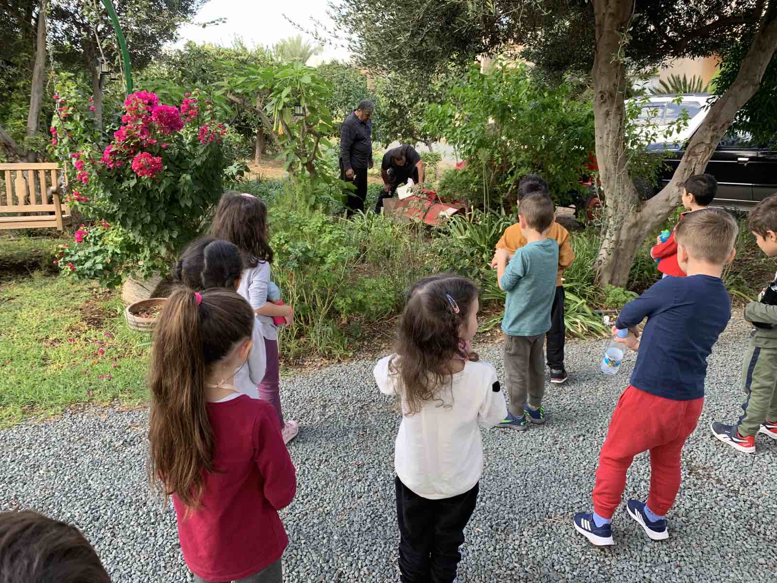 Εξόρμηση στο περιβόλι του νηπιαγωγείου μας